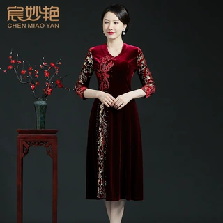 2023年秋季新款丝绒连衣裙 妈妈装婚礼婚宴长款重工绣花钉珠礼服