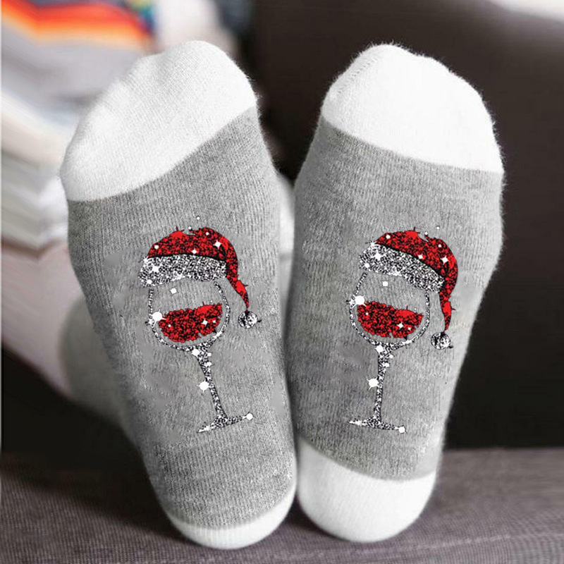 Calcetines navideños con letras de colores en contraste, estampado de muñeco de nieve, calcetines unisex de algodón con elementos navideños para comercio exterior.