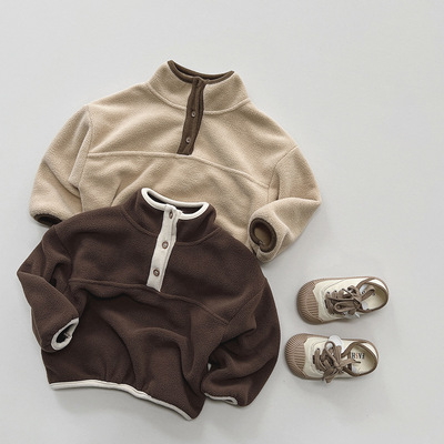 Boys Velvet Sweater 2025 Зимняя новая девочка маленькая и средняя детская корейская версия корейского стиля универсально теплый и тонкий топ
