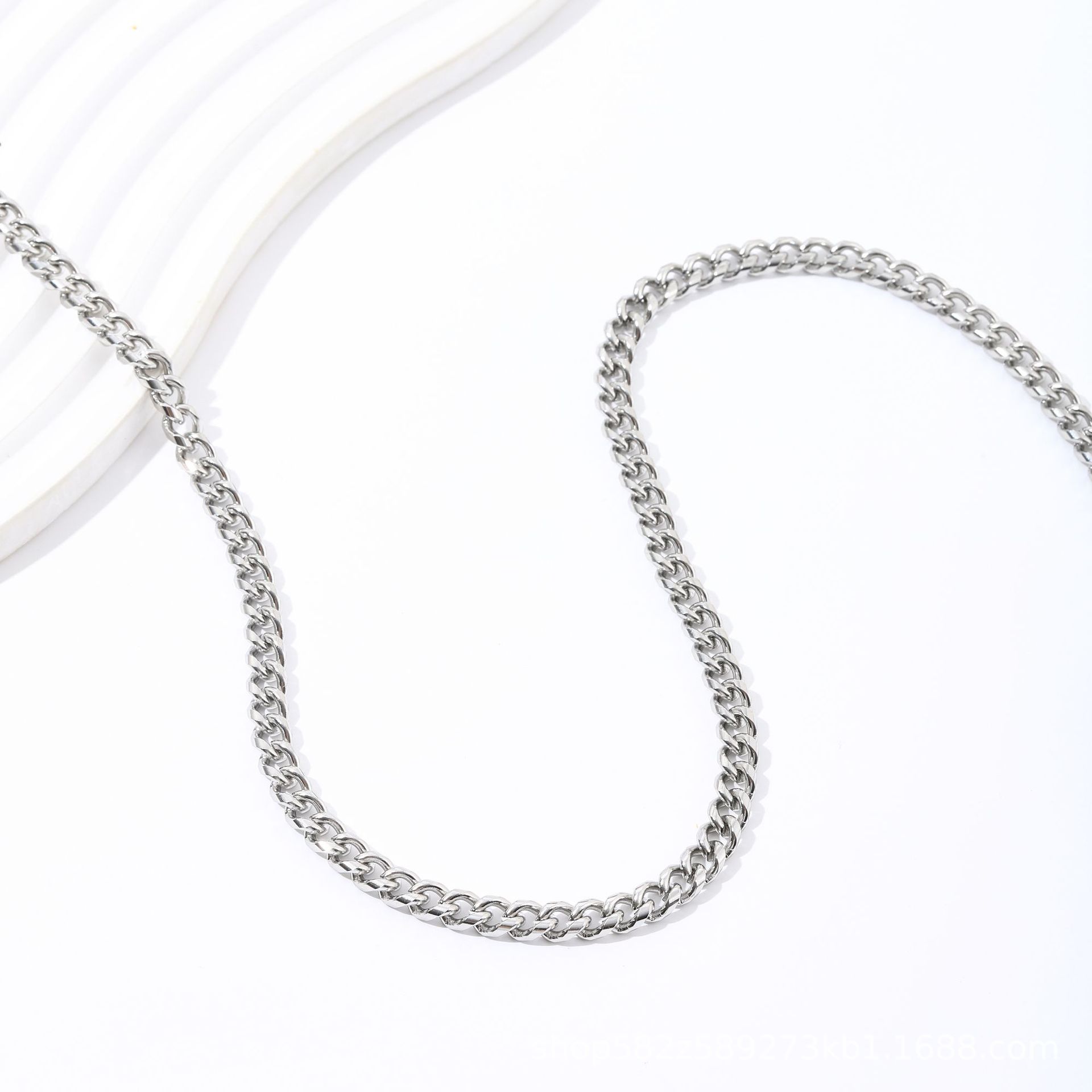 Collier punk rond en titane poli de 6 mm, style tendance et épais, pour hommes et femmes. Chaîne de clavicule simple et élégante en acier inoxydable._voghion.com