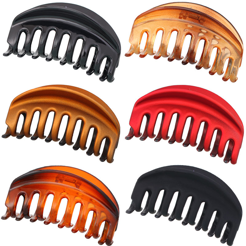 Retro big matte hairgrip for bathing