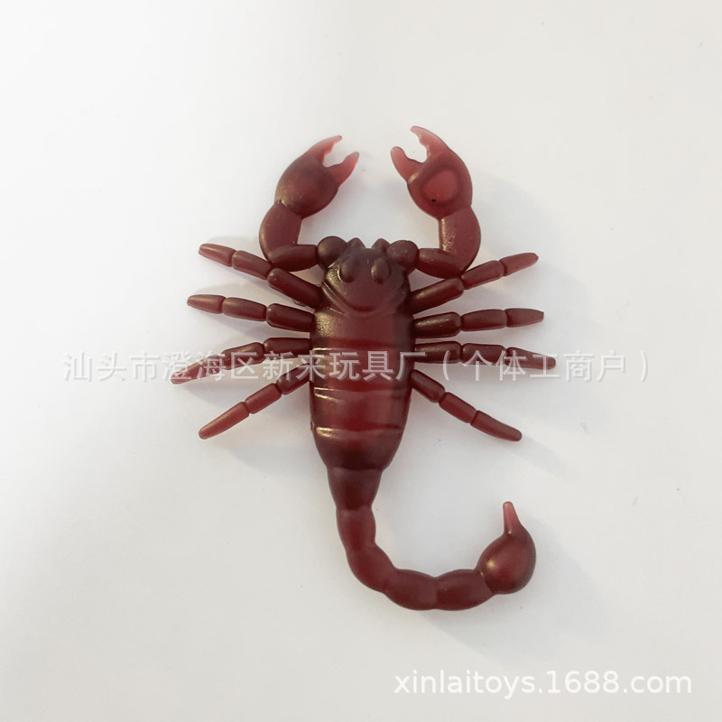 시뮬레이션 큰 부드러운 접착제 다크 브라운 전갈 6.2*5.7 하나