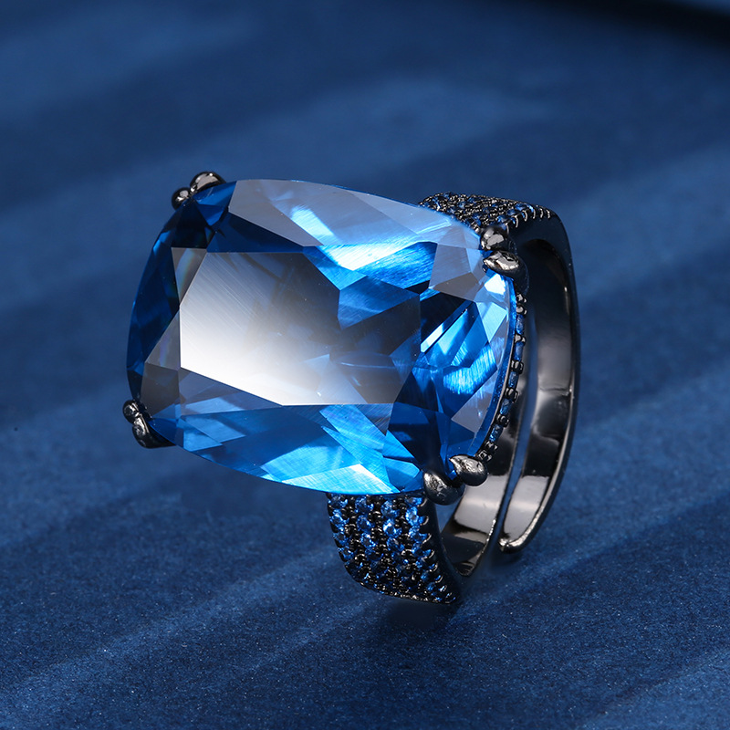 Otoño e invierno nuevo estilo Zhuang Shengsheng joyería fondo de cobre chapado en oro simulación de moda anillo de corindón rojo piedra principal femenina 15*20