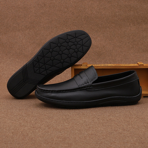 Outdoor sports and leisure low-top shoes, comfortable first-layer cowhide men's shoes, single-layer square toe rubber soft-soled beanie shoes