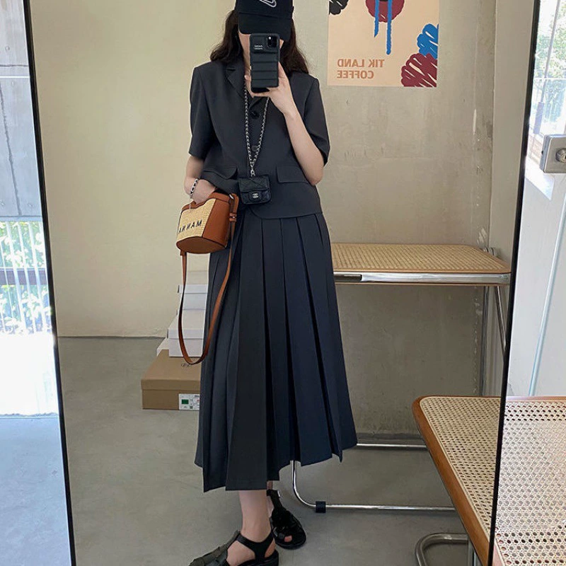 Костюм с короткими рукавами женский летний 2024 новый тонкий плиссированная юбка средней и длинной юбка из двух частей Бесплатная доставка