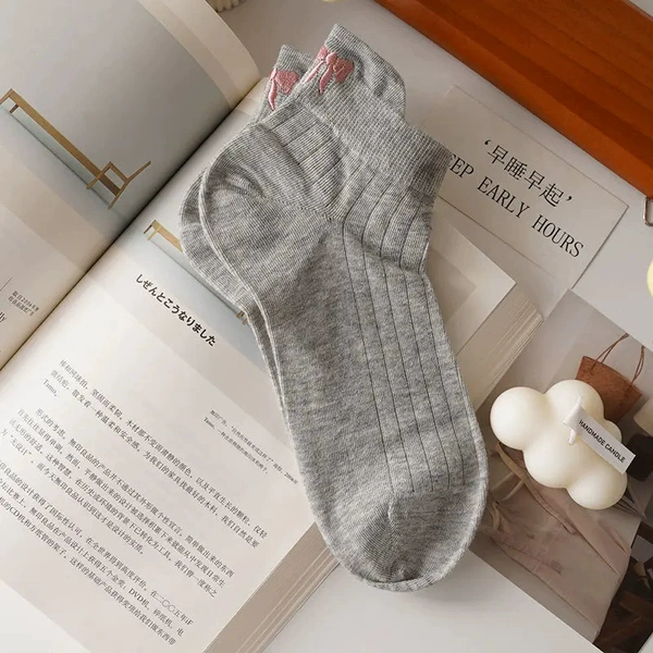 1 pair of gray