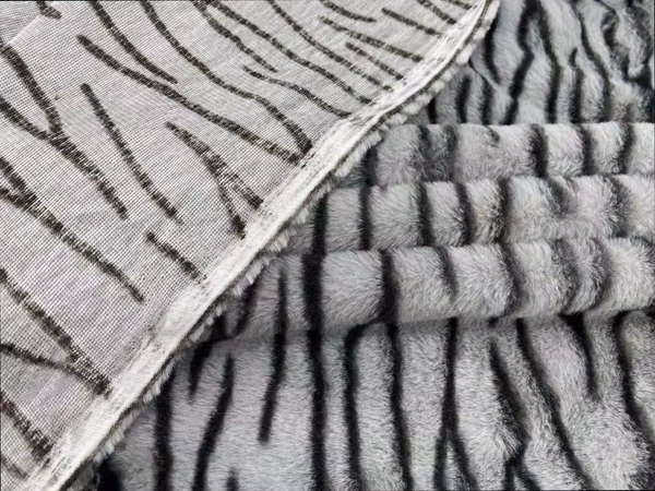 Zebra pattern/gray