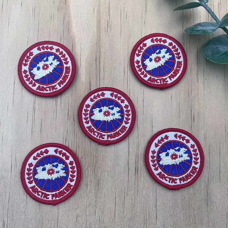 经典校服服装布贴圆形图案装饰贴片书包背胶刺绣布贴工厂设计