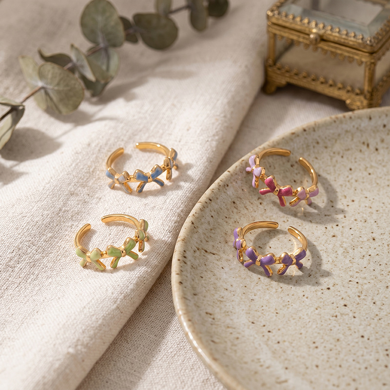 Nuevo anillo de arco de color carron de estilo europeo y americano ins ajustable anillo de acero de titanio abertura suministro transfronterizo