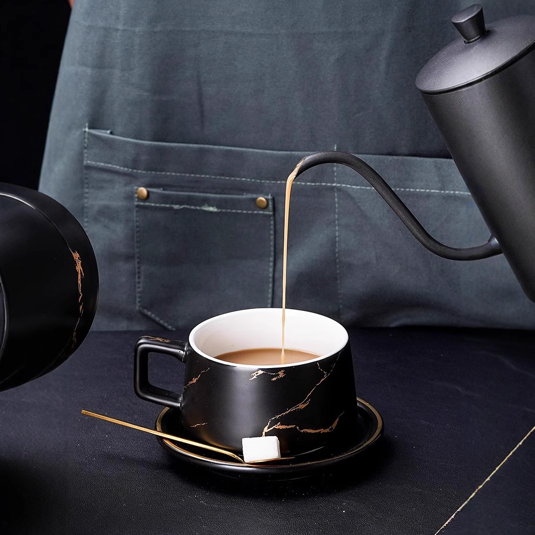 Juego de tazas y platillos de cerámica con patrón de piedra retro, tazas de café exquisitas de alta gama, té de la tarde en casa, tazas de latte francés de alto valor