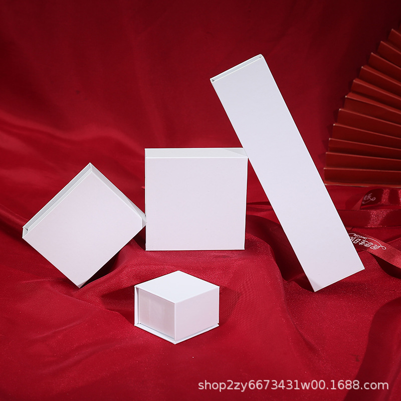 翻盖式首饰礼品盒 新款珠宝首饰盒 首饰包装盒子耳钉盒子白色现货