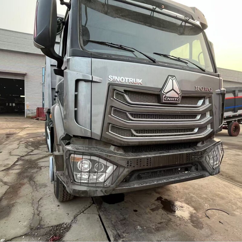 Cross-Border Export of Sinotruk Howo Nx Dump Trucks, Left-Hand Drive and Right-Hand Drive, Reinforced Rear Eight-Wheel Heavy-Duty Dump Trucks
