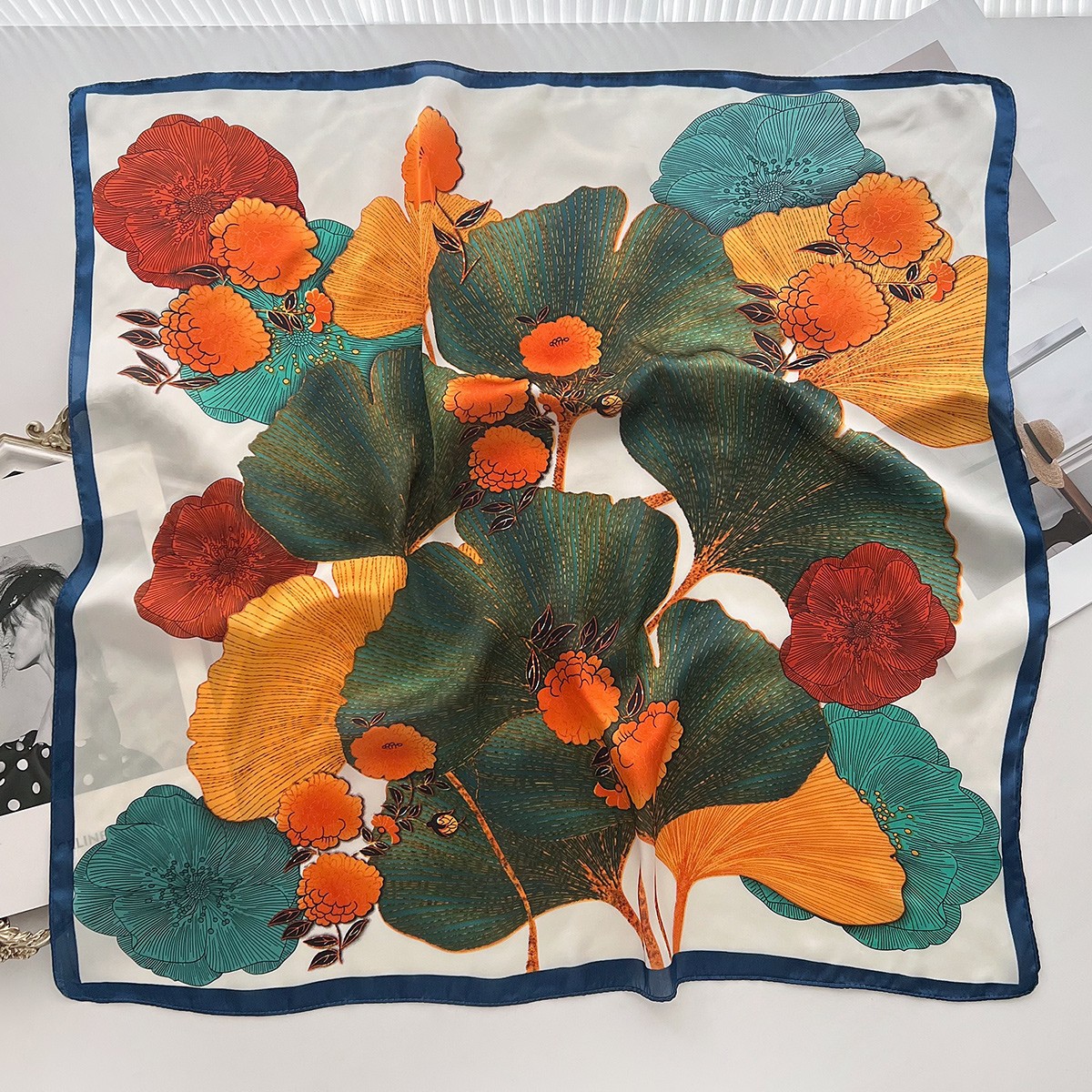 F1-A2A70040-2 # 파란색 가장자리