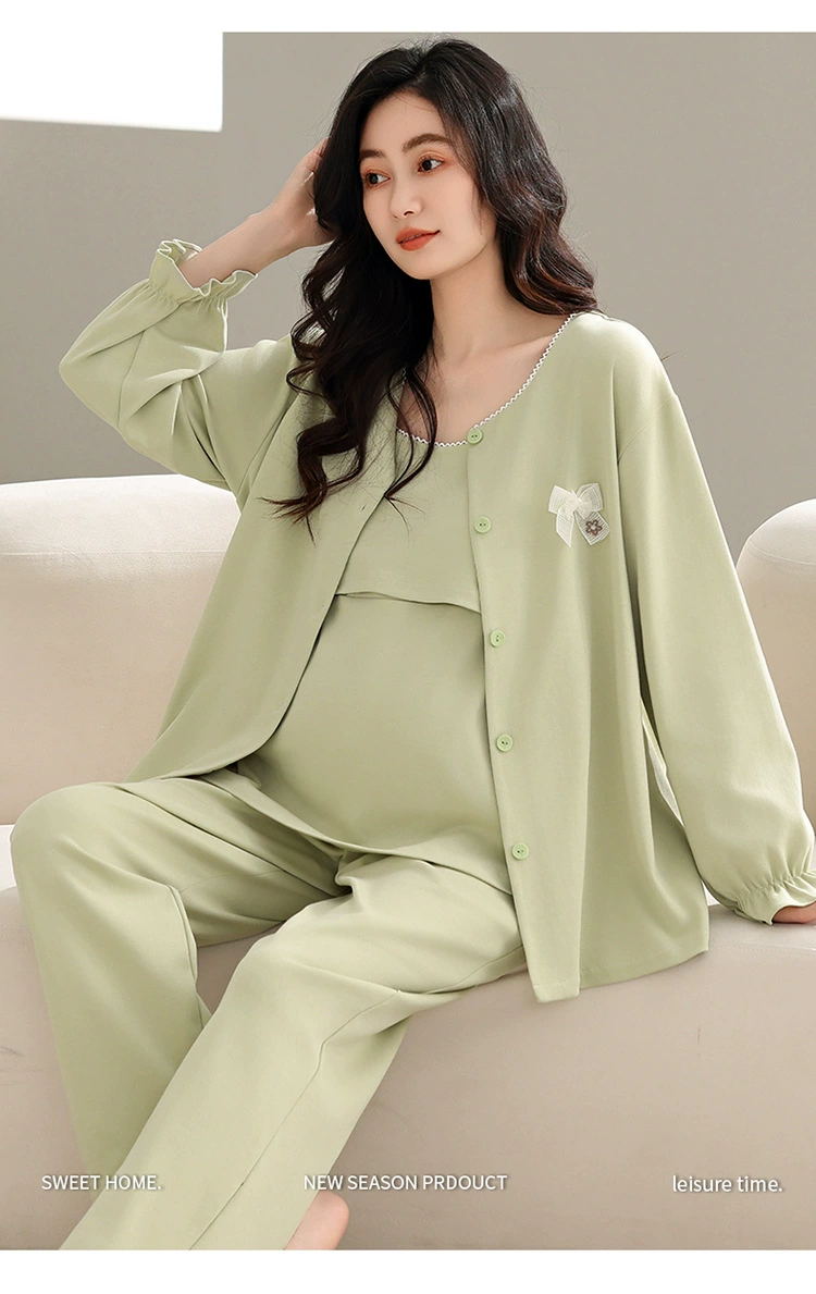 Vista frontal del conjunto de pijama maternidad