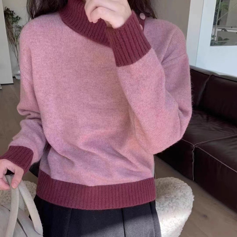 Suéter suelto de polvo de frambuesa glutinosa suave empalmado, mujer otoño-invierno coreano con collar de punto con una gorra elegante