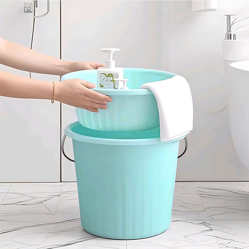 Plastic big handheld bucket for home use for students