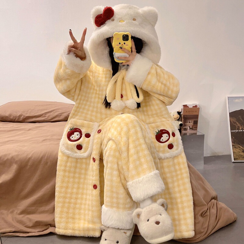 Milky Coral Velvet Hooded Nightgown for Women in Autumn and Winter Cute and Sweet Cartoon Fleece-Lined Thickeneded Home Wear Set