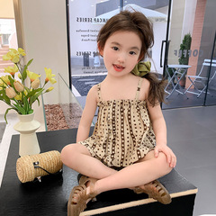 韓版童裝女童套裝春裝2024新款兒童時髦吊帶背心花邊褲裙子兩件套