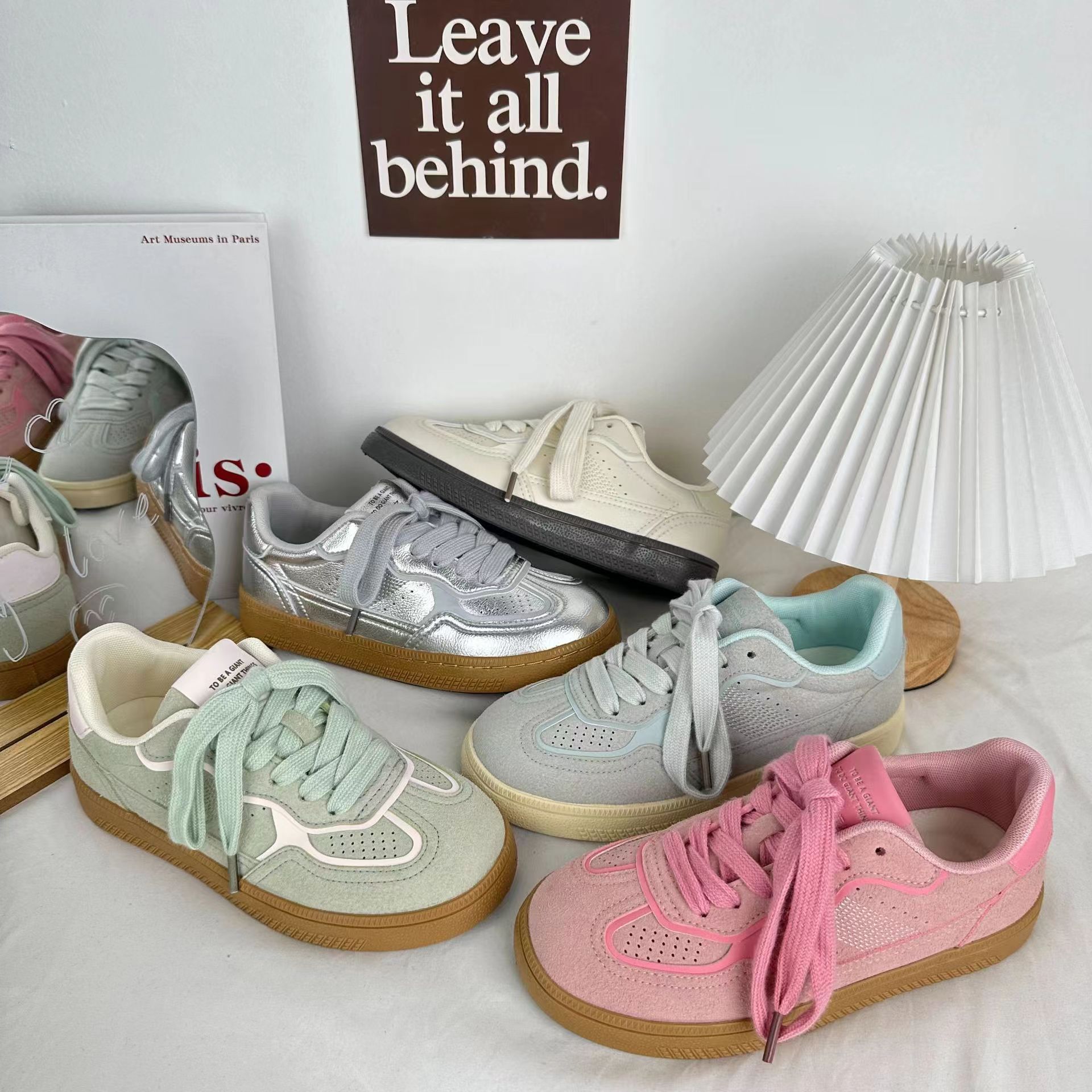 Zapatillas deportivas para estudiantes de onda lejana zapatos de lona casuales de estilo ins de todo fósforo mujeres 2024 otoño nuevo estilo zapatos de mujer coreanos en nombre del cabello image 5