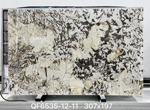 �˶���ѩɽ�@ʯ����Ȼ �҃ȴ���ʯ�ذ�u�������Ƶ�e���b��