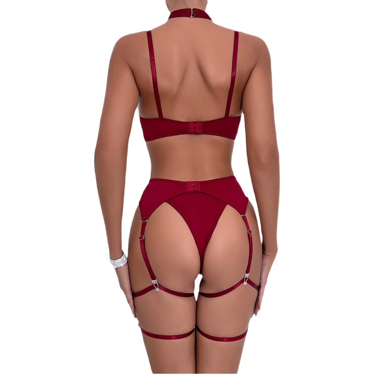 Comercio exterior europeo y americano de alojamiento completo al por mayor de lencería sexy tentación Liga hueco se reunieron cuatro piezas conjunto femenino en stock