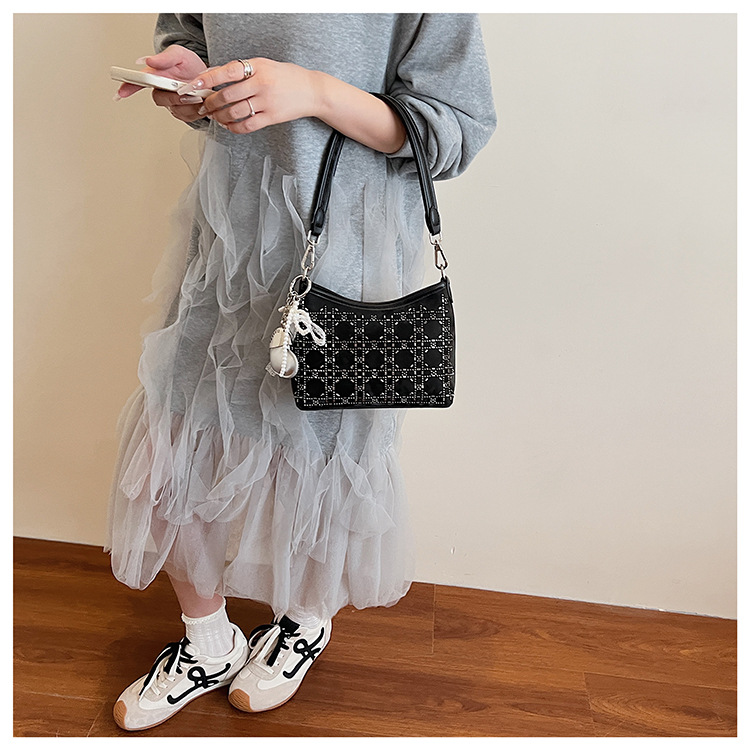 Summer handbag, women's hand-held armpit pillow bag, 2025 new style diamond-encrusted design, single-shoulder fashionable crossbody bag undefined
