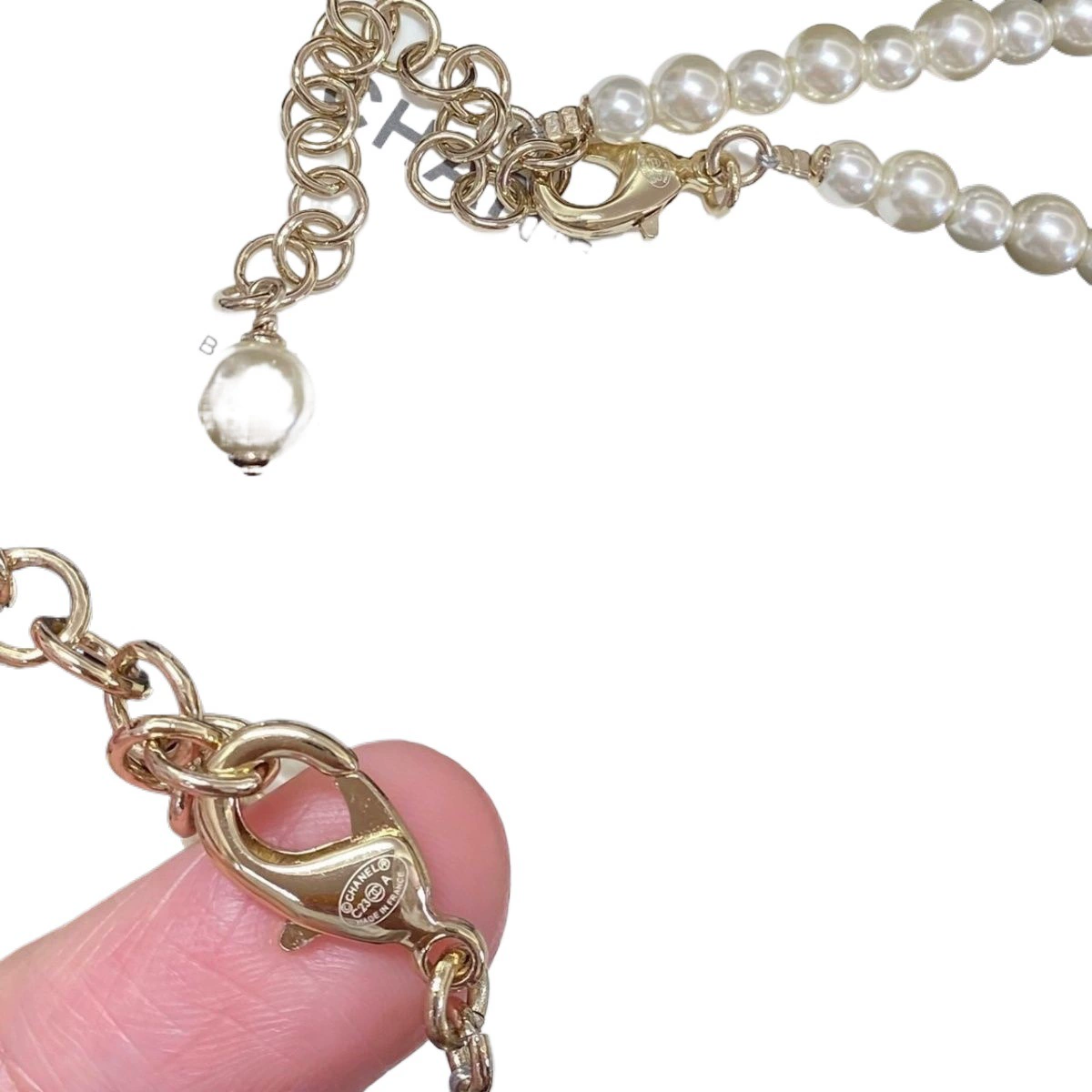 Кулон (версии штамп) в стиле Chanel с бусинами искусственного жемчуга, вставки в форме пятиконечная звезда, устойчивое к тускнению покрытие