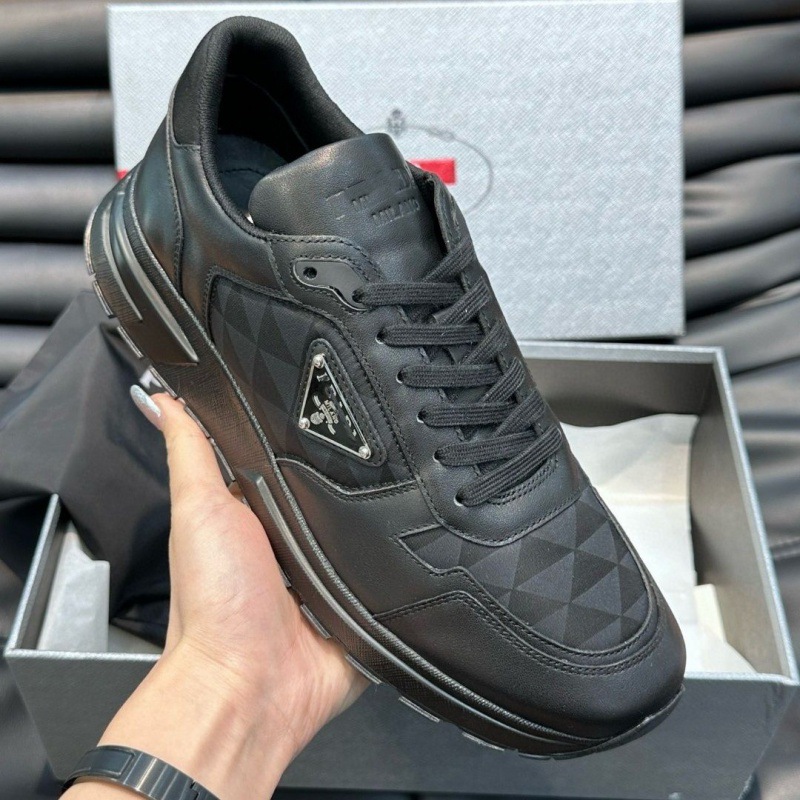 검은색