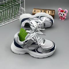 男の子と女の子用の子供用スポーツダッドシューズ、ダブルメッシュ、中型および大型の子供用通気性のある軽い底の学生靴、2025秋の新しい子供用靴