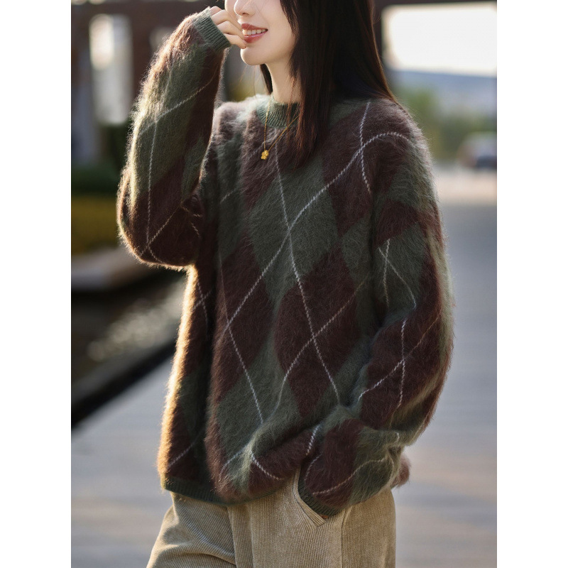 2025 New Autumn and Winter Retro Cashmere Wool Blend Round Neck Knitwear Long-Sleeved Diamond Color-Blocked Brushed Knitwear
