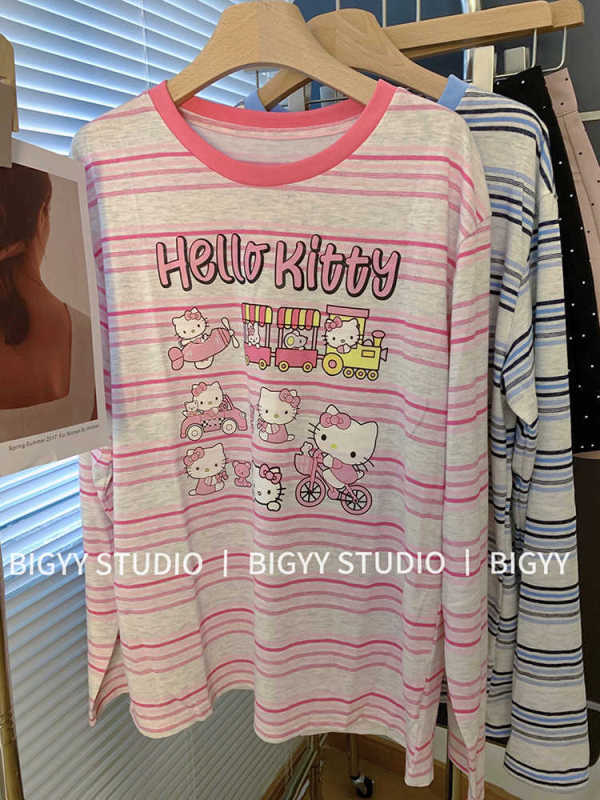 2025 春の新ピンク猫プリントストライプ長袖 Tシャツ女性のスリムルーズ優しいスタイル甘いトップ|undefined