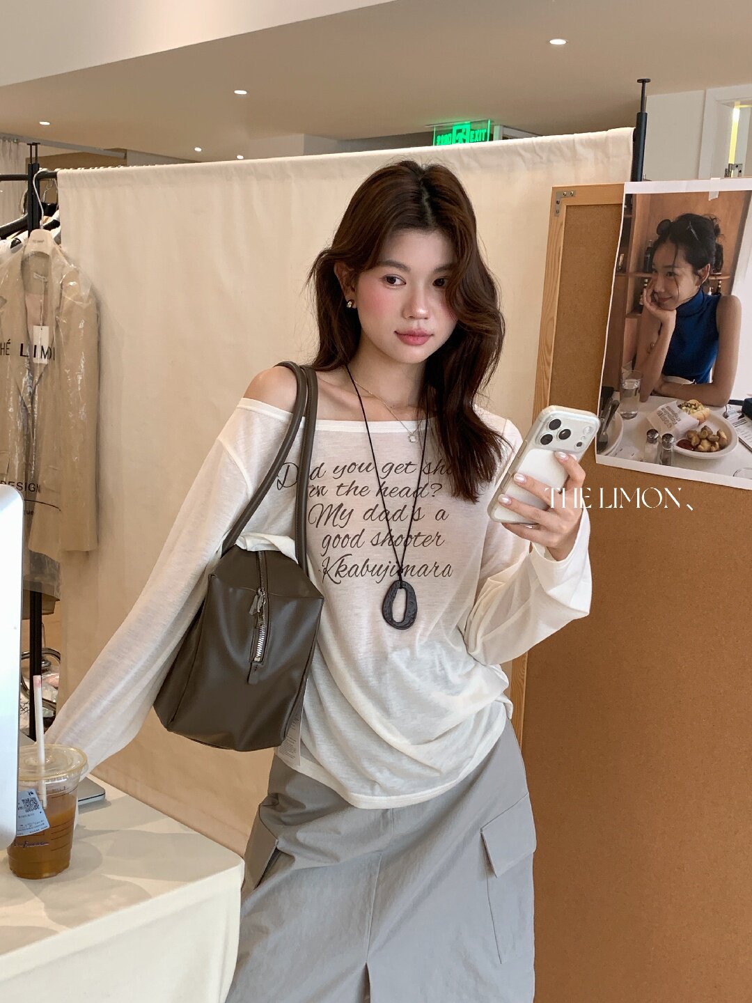 Áo thun nữ tay dài cổ tròn in chữ, phong cách Hàn Quốc, chất liệu cotton thoáng mát — màu đen, màu trắng, màu xám, màu vàng chi tiết 58