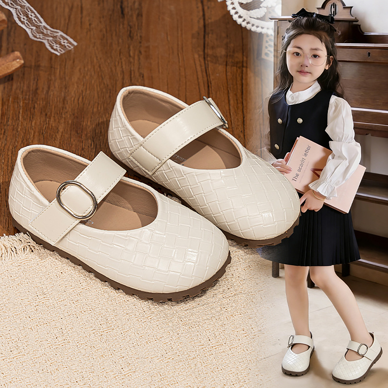 Zapatos de cuero de niñas 2026 primavera nuevos zapatos casuales blancos para niños zapatos de princesa de tejer para niños zapatos marizhen image 5