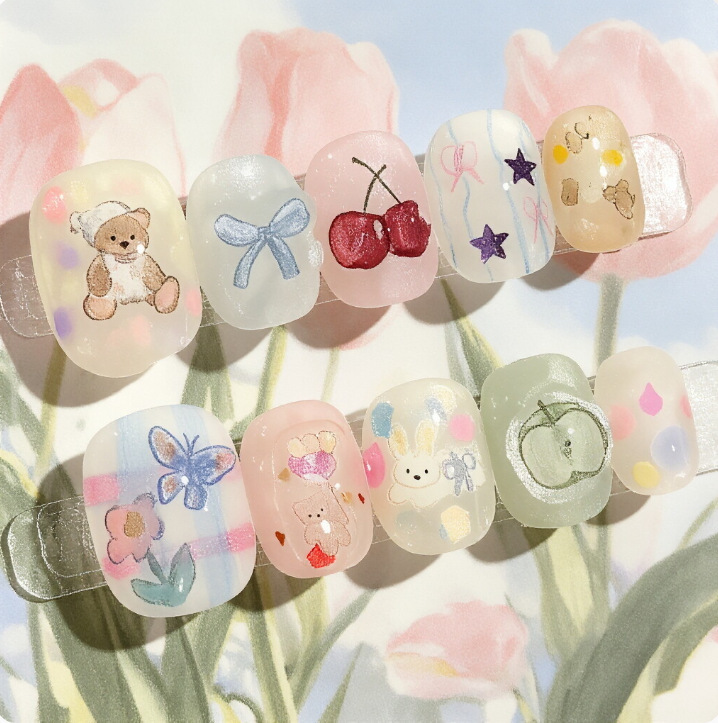 Ins-Style Spring Korean/Japanese Girl Heart Cute Short Press-On Nails, Ice-Clear Spring Playful Nail Art with Oil Painting Little Bears