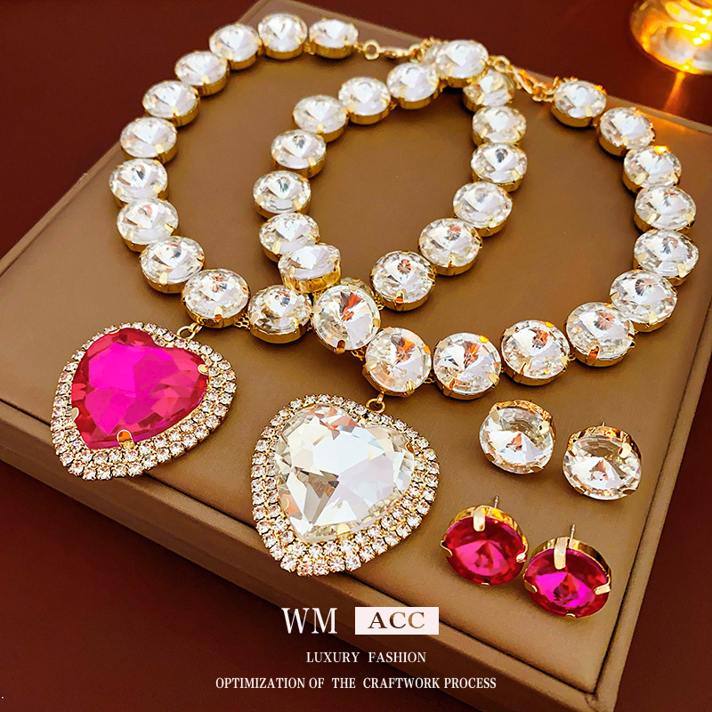 Collar redondo con diamantes de amor conjunto europeo y americano exagerado atmósfera de moda cadena clavícula ligera de lujo conjunto de joyas de alta calidad