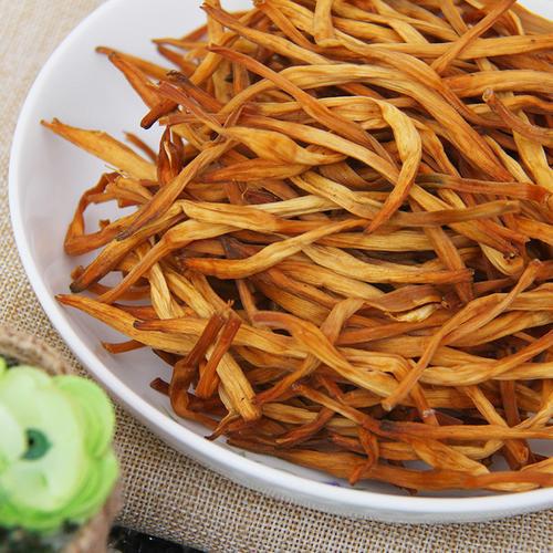 Dried daylily flowers 200g, new stock wholesale for hot pot, cold dressing, and soup, packaged in a bag, sulfur-free, and from a farm.
