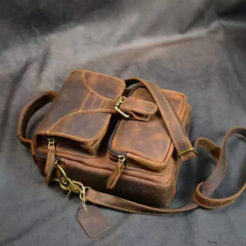 New autumn and winter vintage small square bag made of vegetable-tanned leather, fashionable and versatile men's shoulder bag and crossbody bag