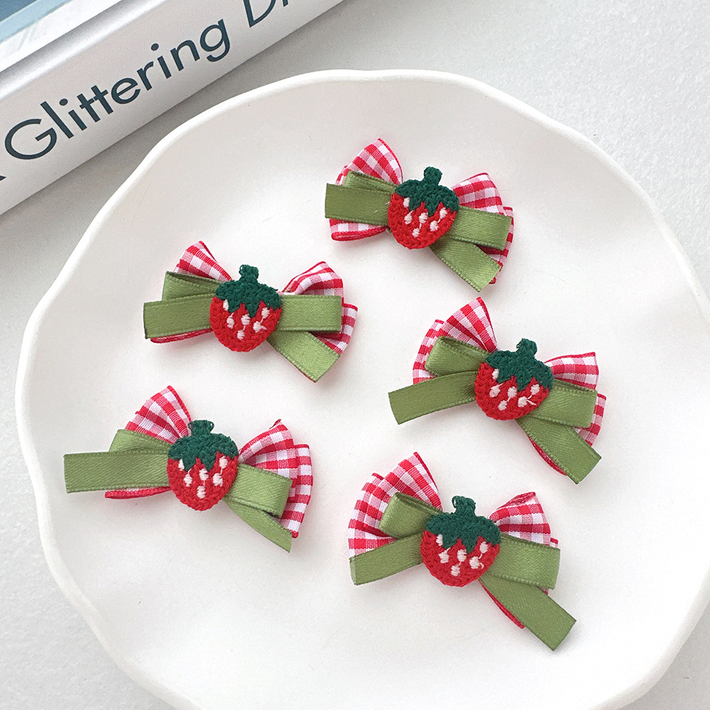 红色草莓格子蝴蝶结布艺配件发夹手机壳鞋花袜子服装辅料配饰批发