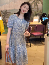 2025新款高端流行爆款小个子简单大方的ins超火蓝色连衣裙女夏季