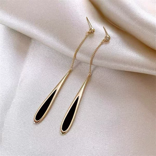 Black Long Water Drop Earrings Elegant Elegant Earrings Women's Elegant Tassel Light Luxury Earrings Distinctive New Fashionable Earrings