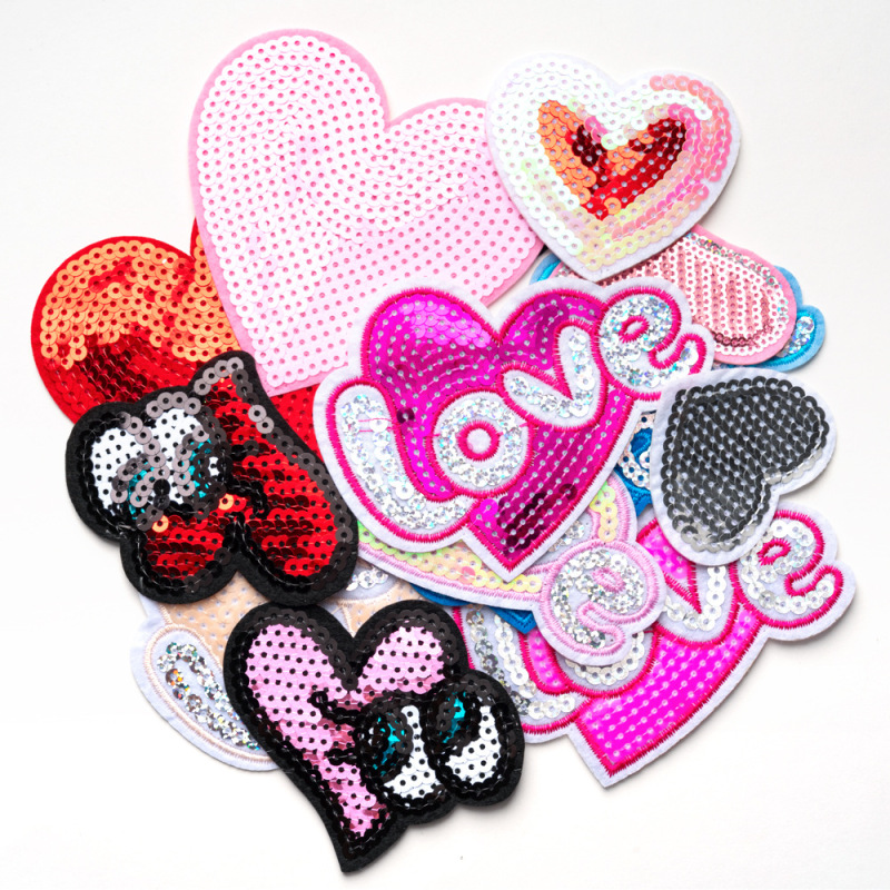 LOVEアルファベット愛国境を越えた新しいスパンコールハート型桃心刺繍布貼りバックゴム服装布バッジパッチ|undefined