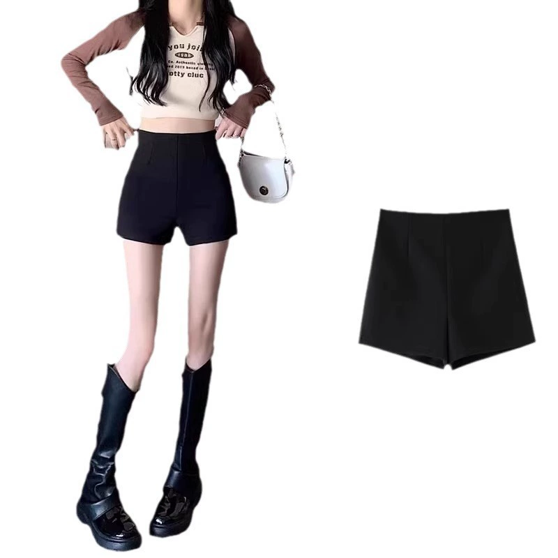 Elastic spring trousers, black colored thin fitted shorts, tight, A-line, hip-accented