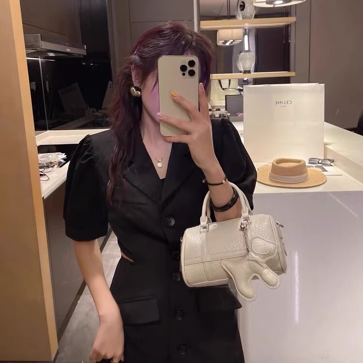 2026 New Women's Bag with Niche Design, Boston Pillow Bag, Fashionable and Versatile Crossbody Shoulder Bag, Women's Handbag