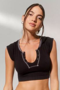 2023�羳�¿��ɫY2K�ӗl���䱳��¶Ě�b�����������e�Ը�U�It��