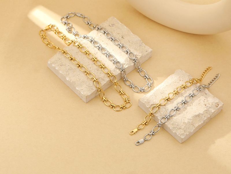 Solid Color Pattern Women's Gender Simple Style Solid Color Stainless Steel Gold Plated Bracelets In Bulk