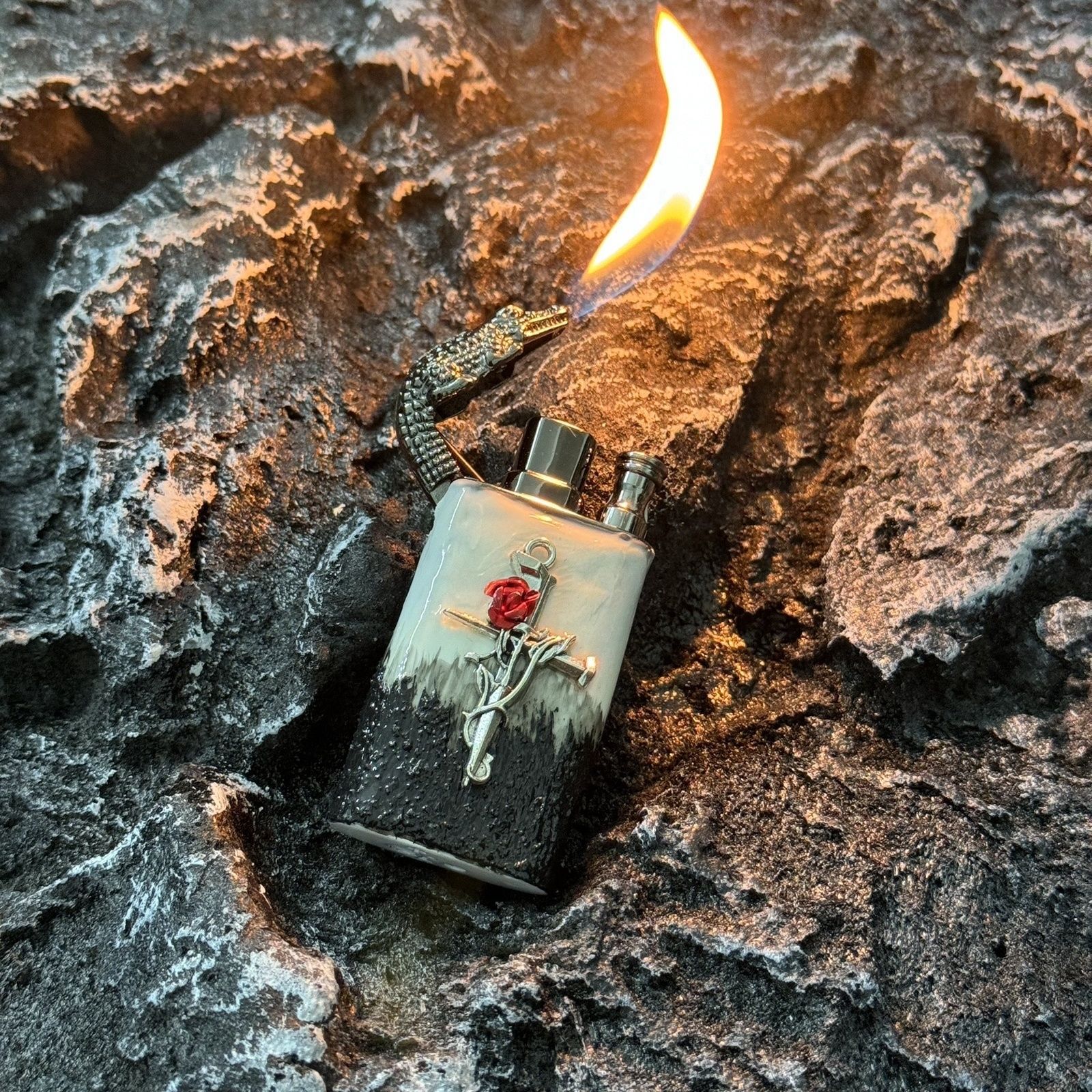 Red cocodrilo explosión doble encendedor de fuego encendedor de llama a prueba de viento encendedor de chicas creativas