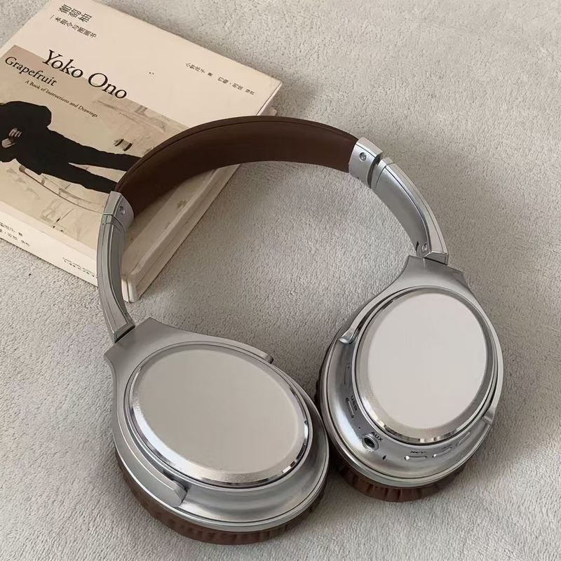 Japanese-Style Mud Suitable for Retro Over-Ear Bluetooth Headphones, Foldable, Blogger's Same Style, Y2K Outfit for Photoshoots