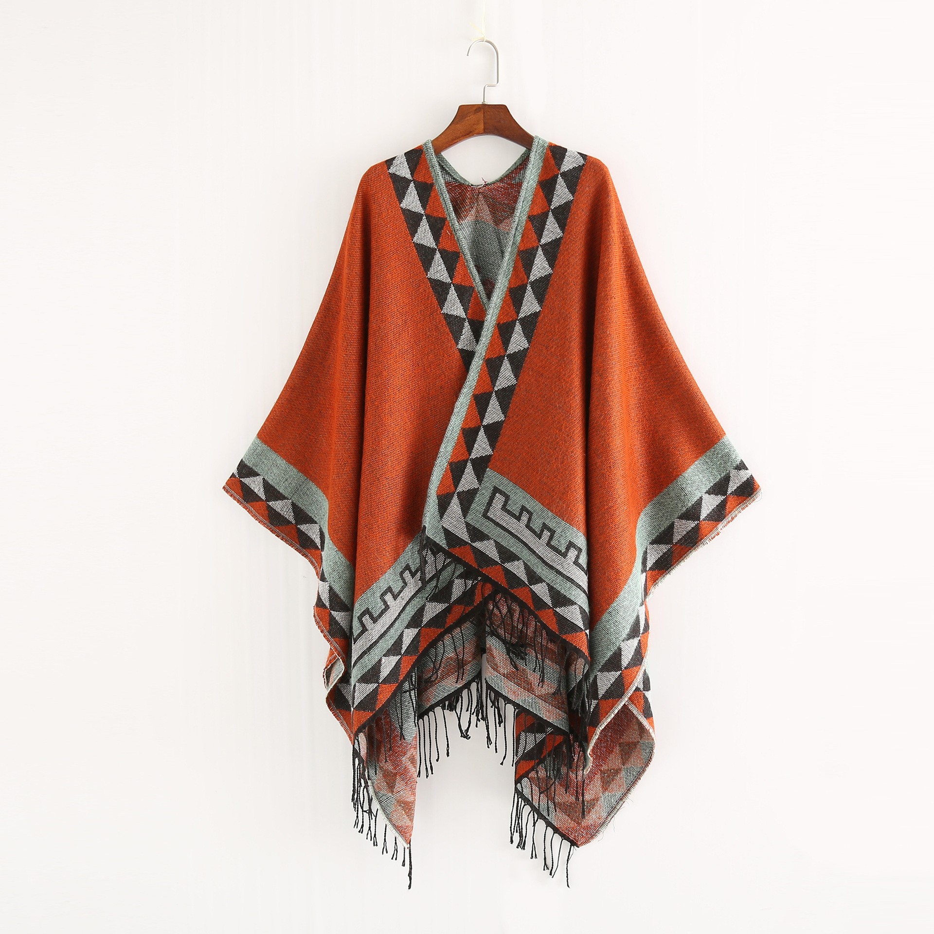 El estilo nacional tibetano Yunnan turístico vestido con una capa de moda universal gruesa bufandas cálidas a prueba de viento
