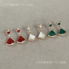 �߰�Сȹ�����ζ��Ů��̖�t�����ؐĸ�p��С���OӋ�в���ɫ���h