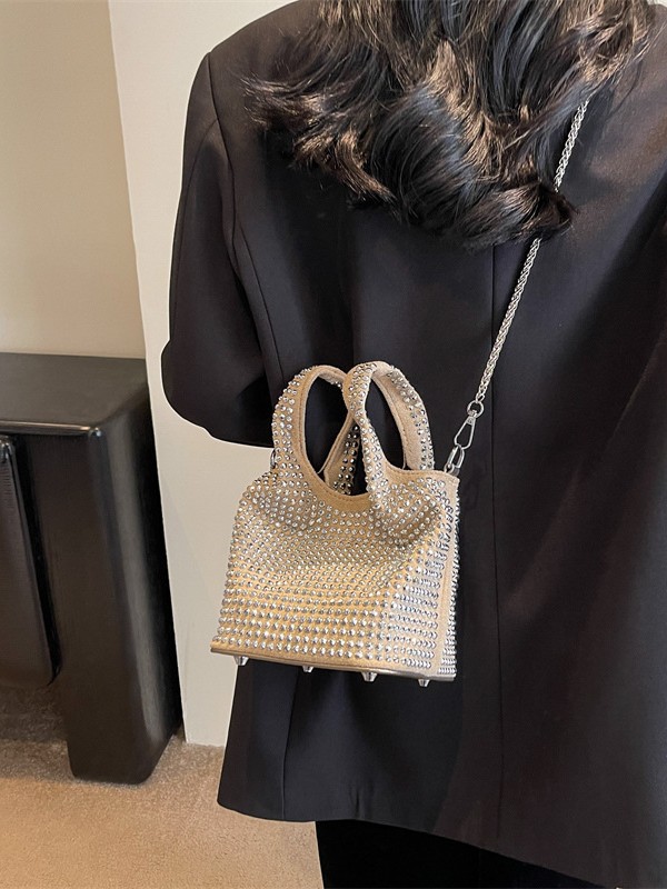Bolso popular de este año para mujeres 2026 nuevo diseño coreano bolso de mano con diamantes de hombro bolso de cubo bolso de cadena